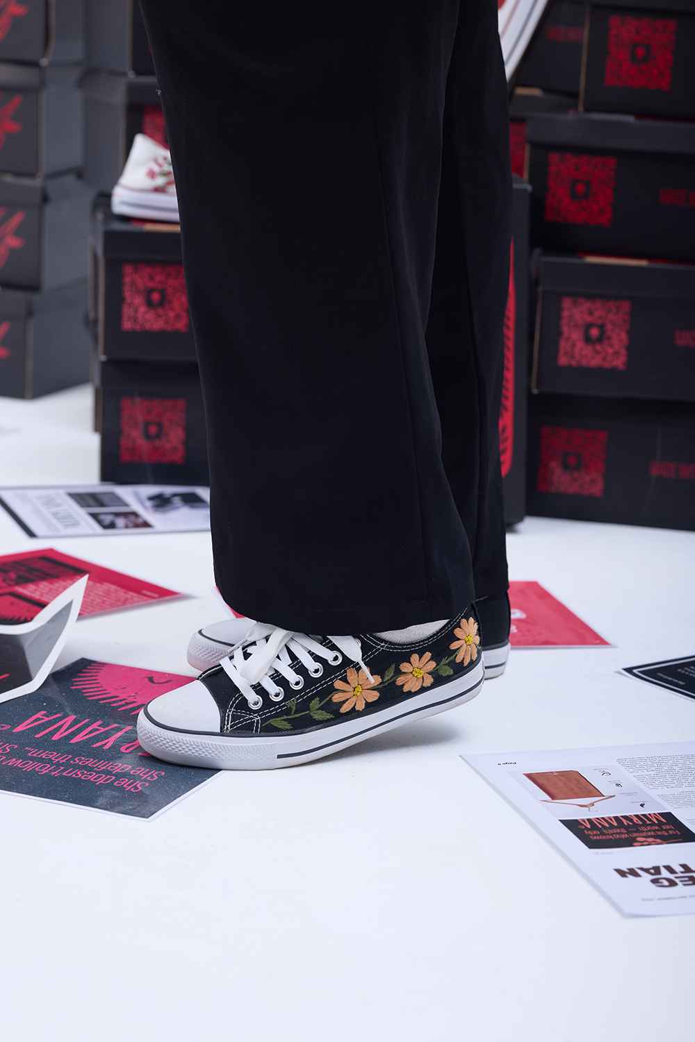 SG__4604 Mira Ember Petals – Black Soul - Image 2